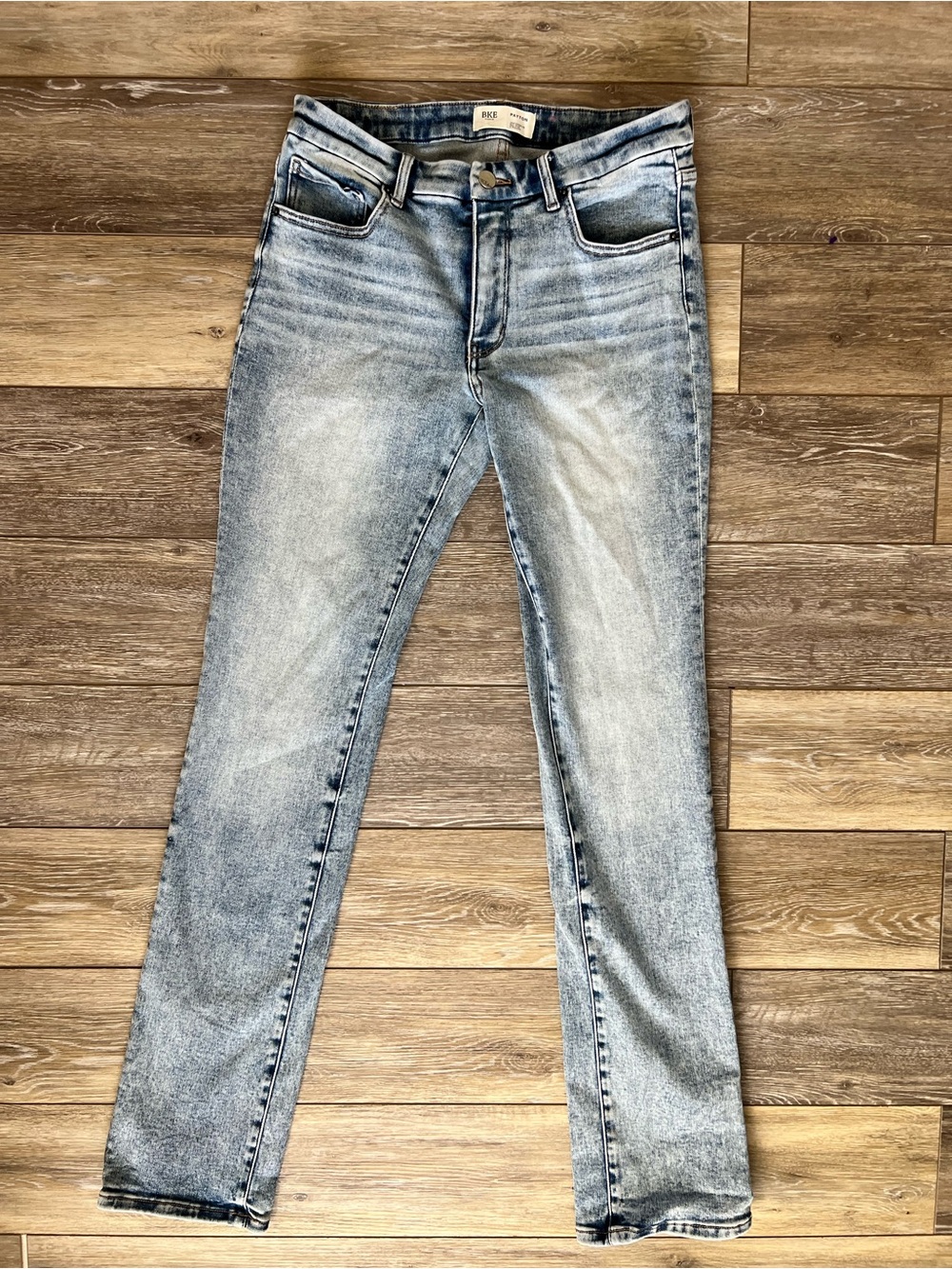 BKE Women's Straight Leg Jeans in Light Blue Wash